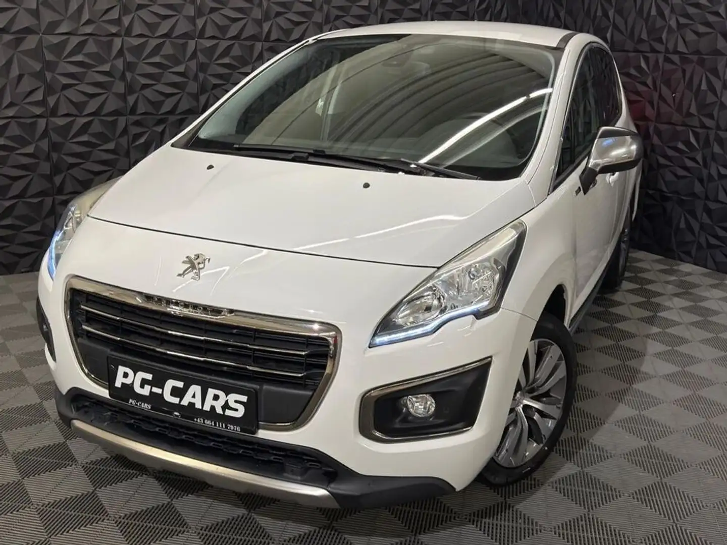 Peugeot 3008 1.6 Blue-HDi Style Blanc - 2