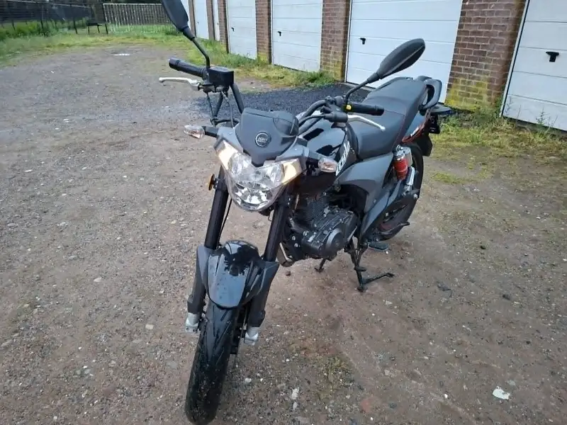 Mash Café Racer - foto 3