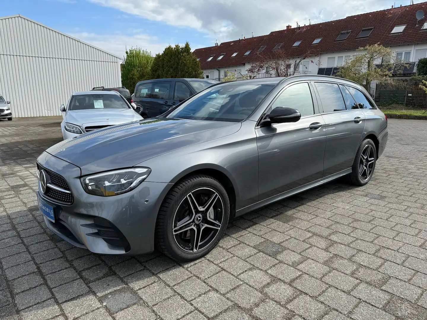 Mercedes-Benz E 300 de 4MATIC T-Modell AMG LINE 9G MBUX LED Gris - 2