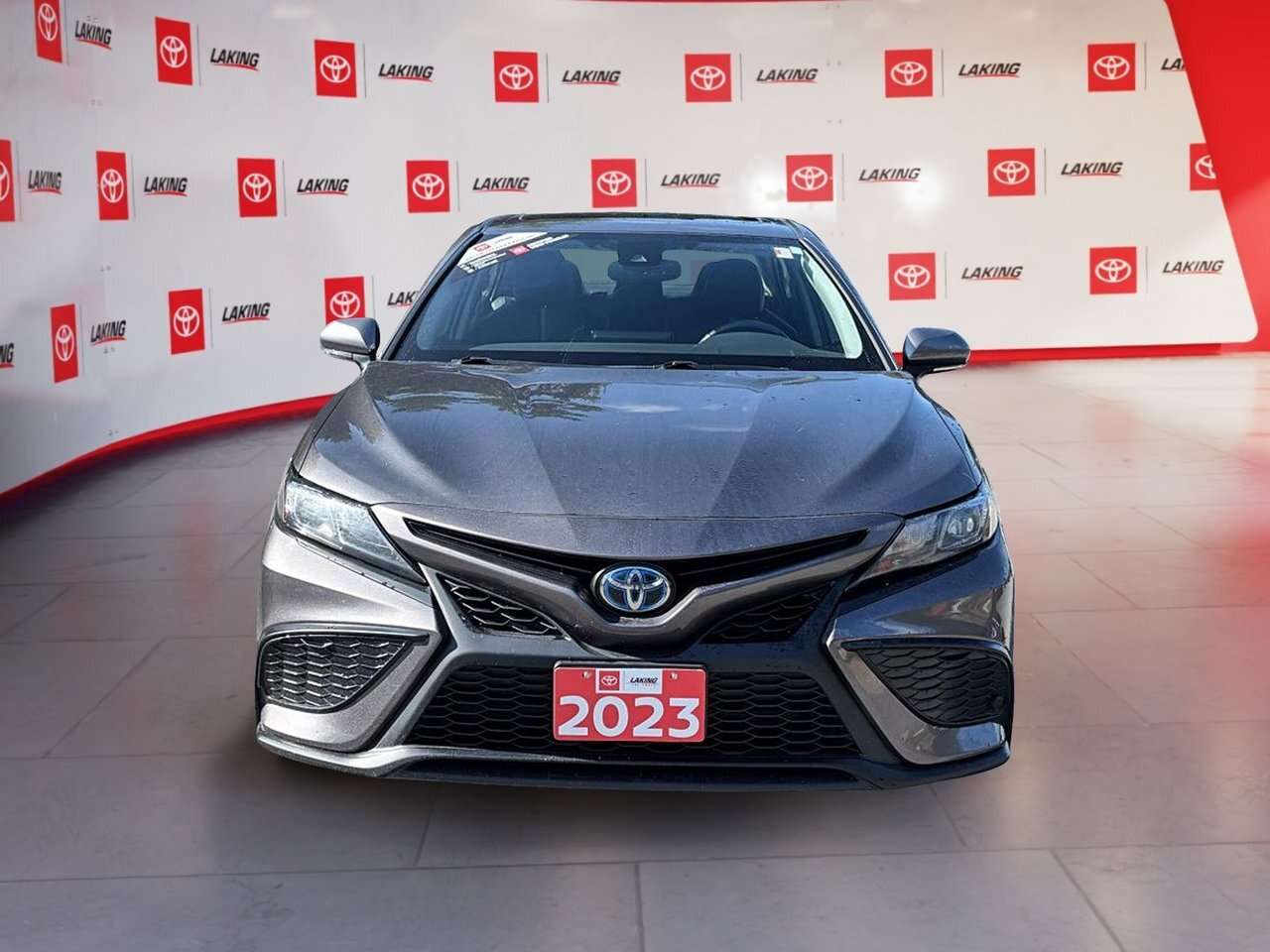 2023 Toyota Camry Hybrid SE Upgrade — снимка 1