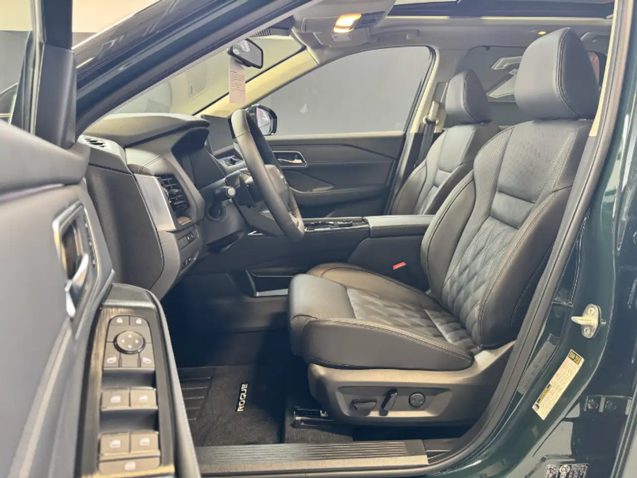 Nissan Rogue photo Nissan Rogue