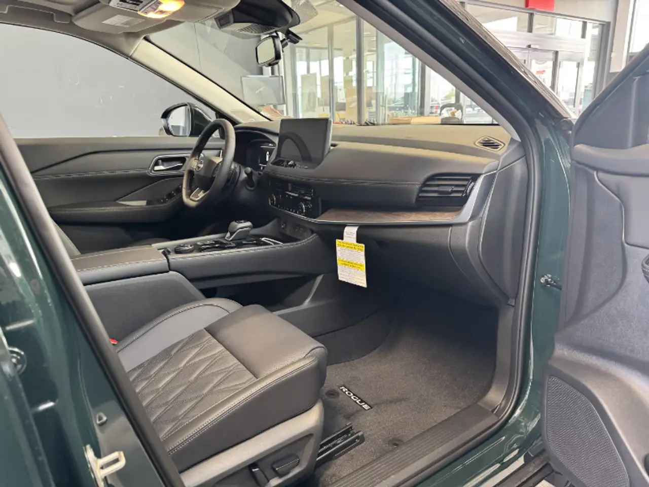 Nissan Rogue photo Nissan Rogue