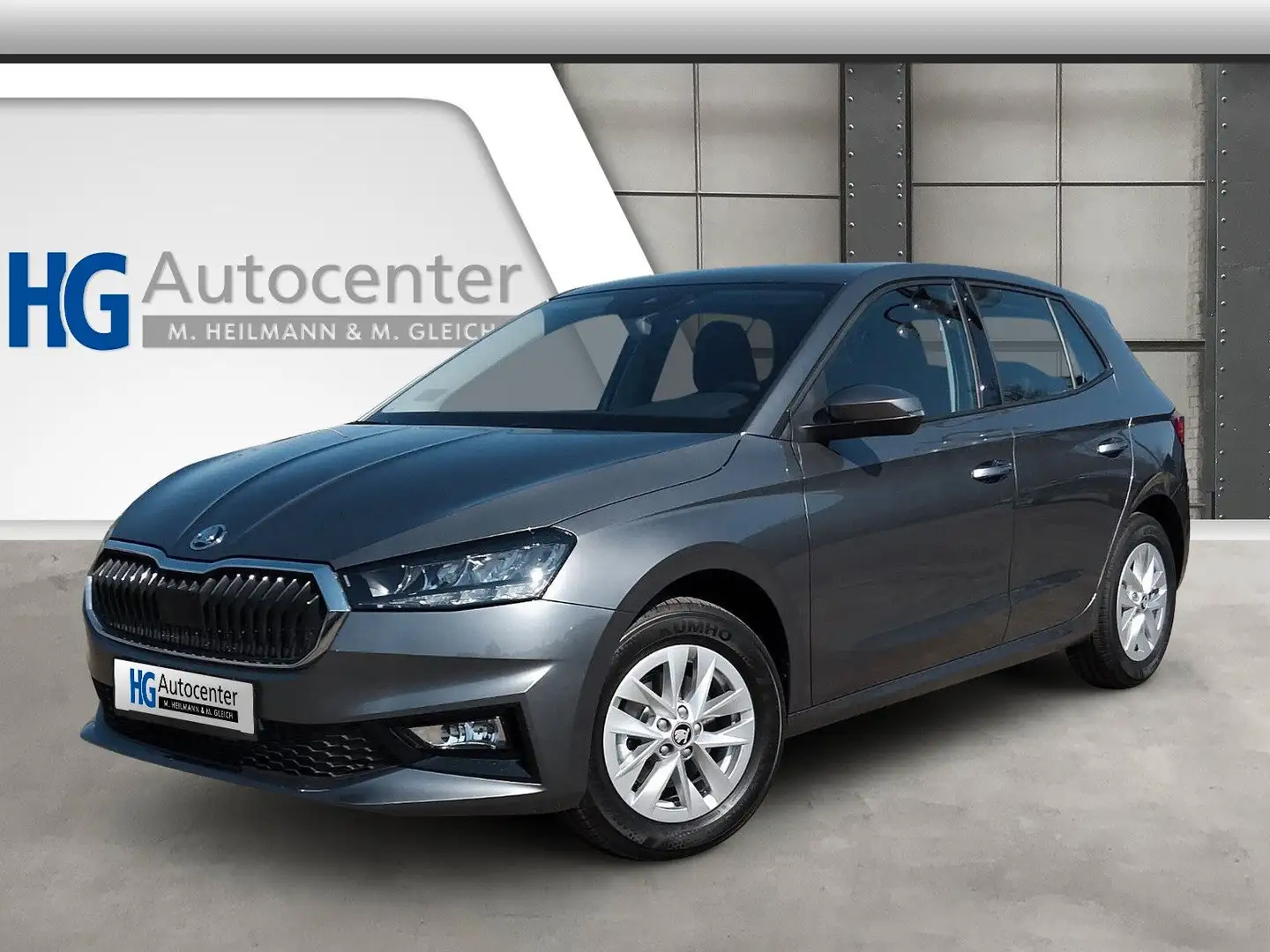 Skoda Fabia 1.0l TSI Selection LED PDC vo+hi Kamera Negru - 1