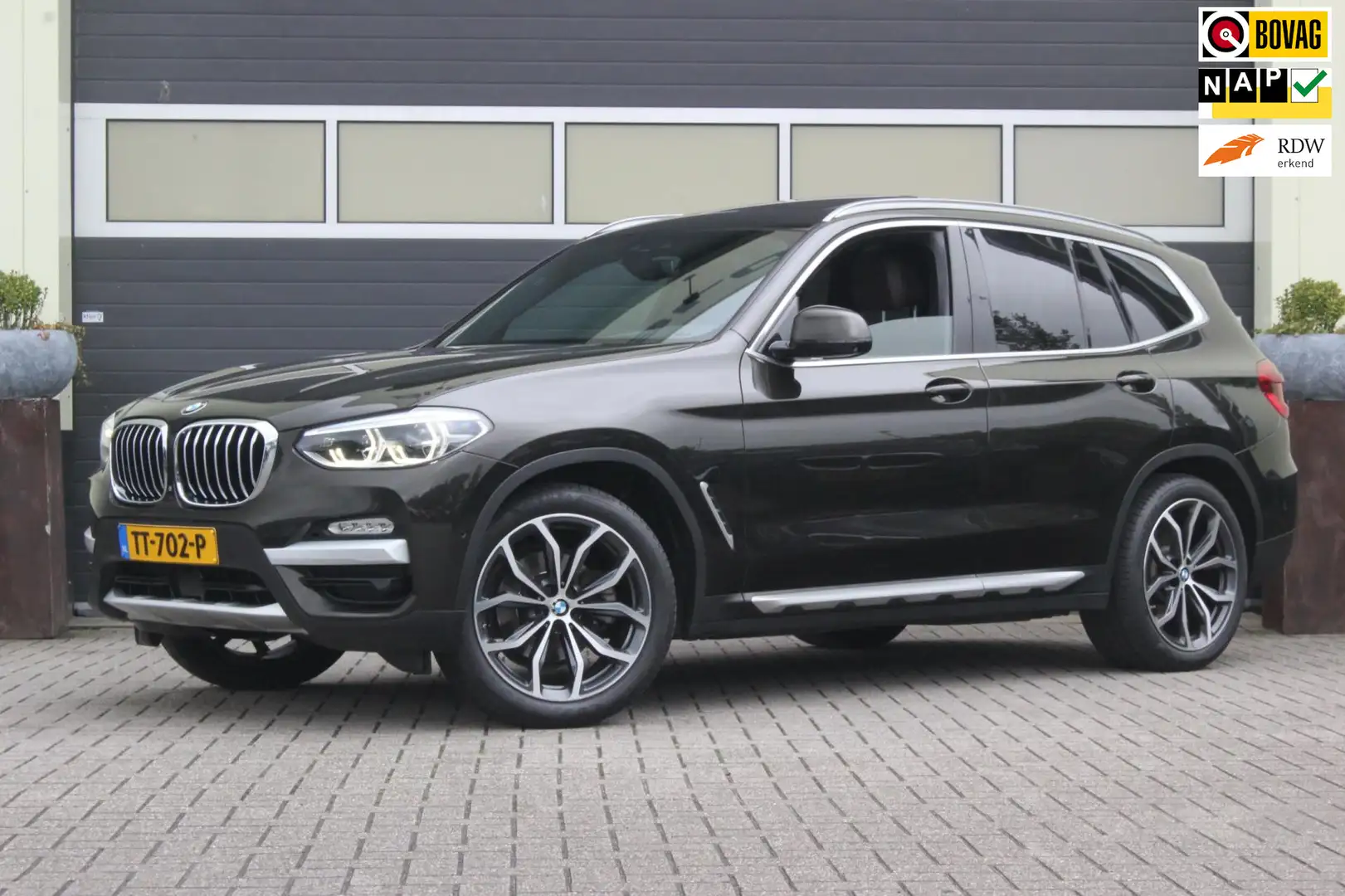 BMW X3 XDrive20i High Executive | H/K Surround Sound | Brun - 1