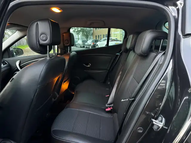 Renault Megane view 9