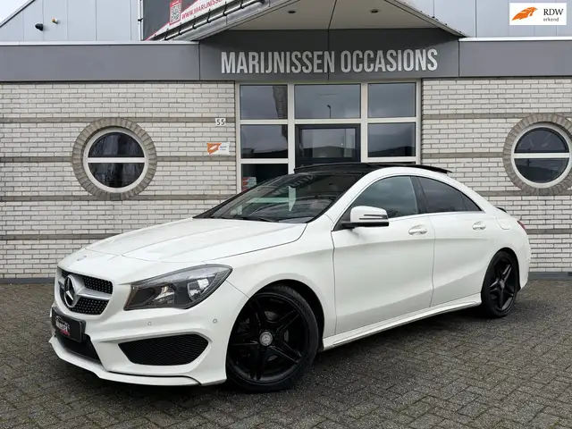 Mercedes-Benz CLA 180 AMG-Line |Pano,Cruise,Navi,PDC|