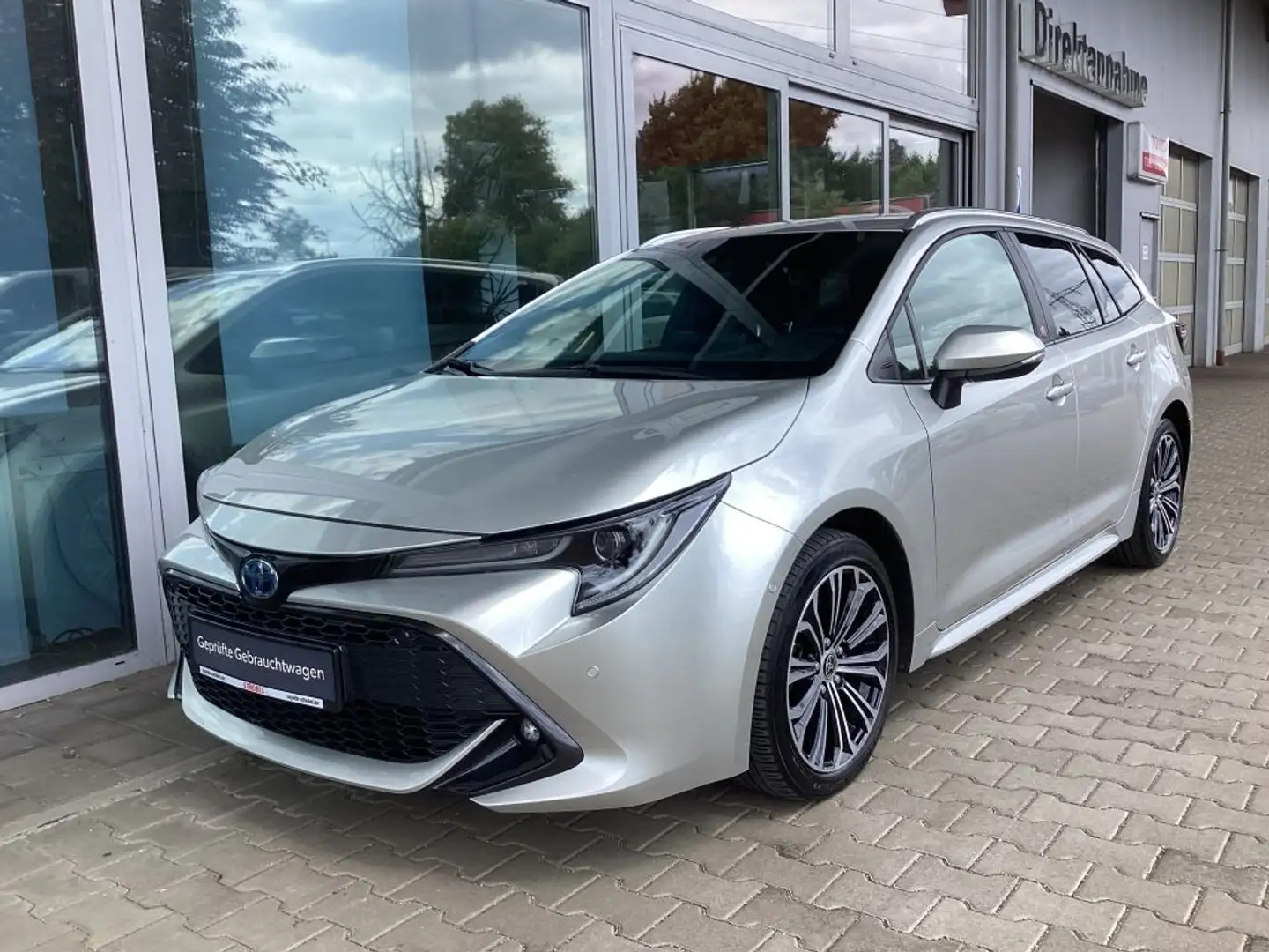 Toyota Corolla 2.0 Hybrid Touring Sports Team Deutschland - 2