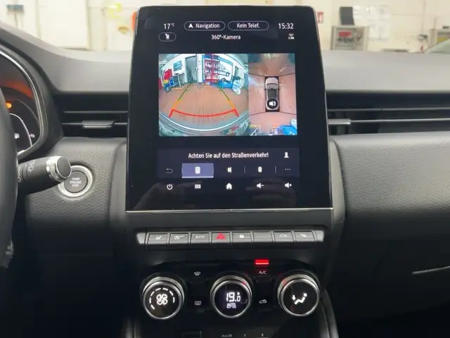 Renault Clio view 15