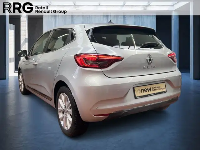 Renault Clio view 4