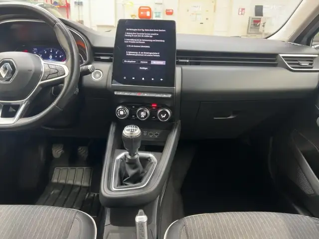 Renault Clio view 12