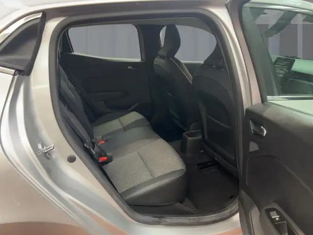 Renault Clio view 9