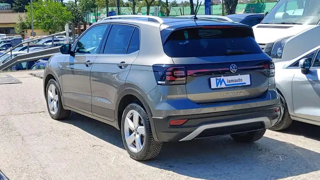 Volkswagen T-Cross view 3