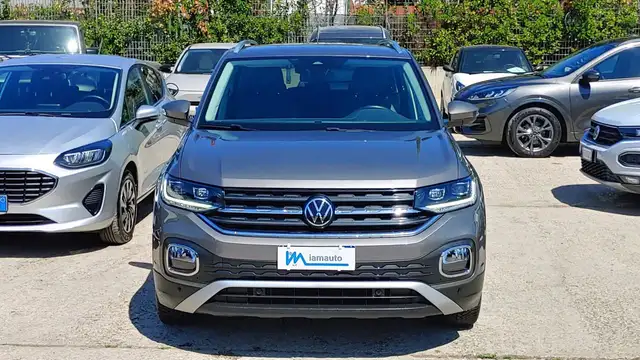 Volkswagen T-Cross view 2