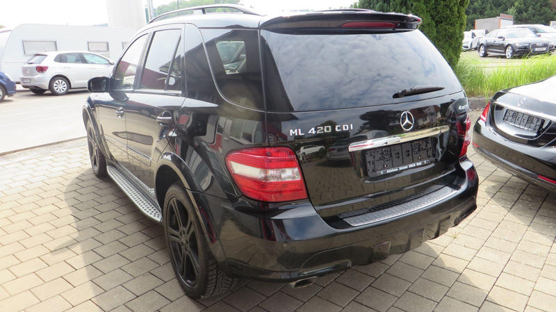 Mercedes-Benz ML 420 CDI 4Matic AMG Paket AHK Kamera — photo 9