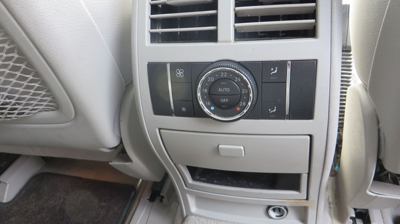 Mercedes-Benz ML 420 CDI 4Matic AMG Paket AHK Kamera — photo 19