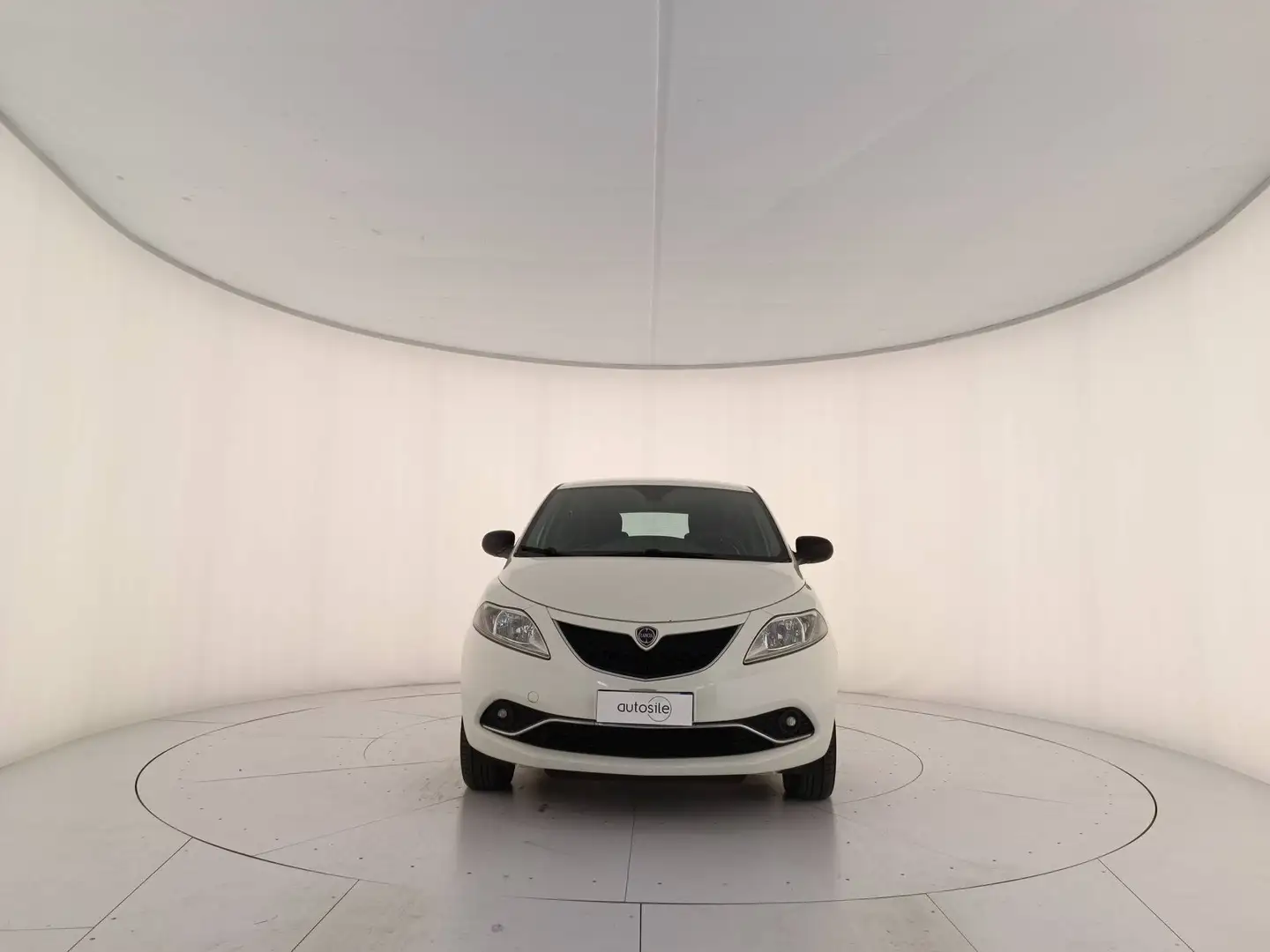 Lancia Ypsilon 5 Porte 0.9 Twinair Ecochic Silver Bianco - 2