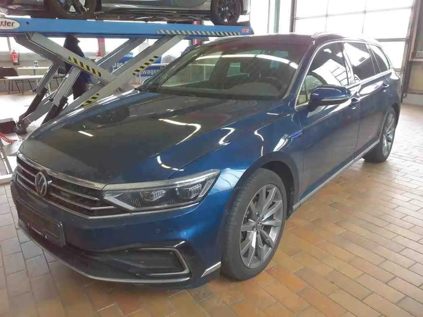 Volkswagen Passat Variant 1.4 TSI GTE VIRTUAL LEDER Bleu - 1