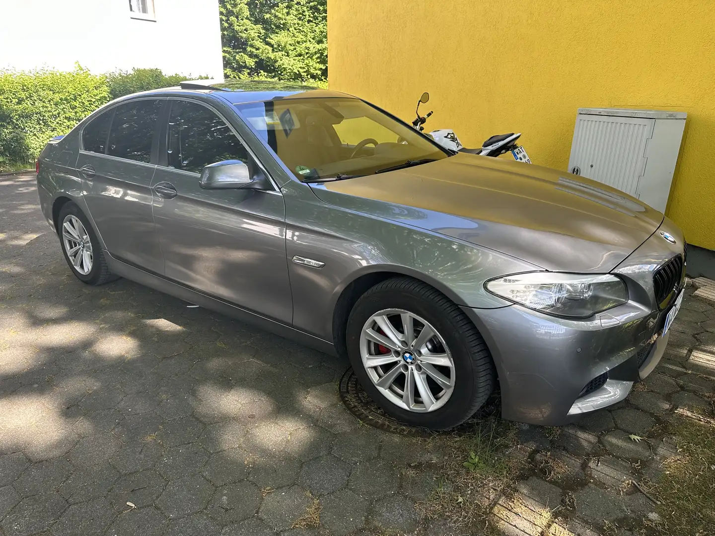 BMW 520 520 d TÜV NEU Grau - 1