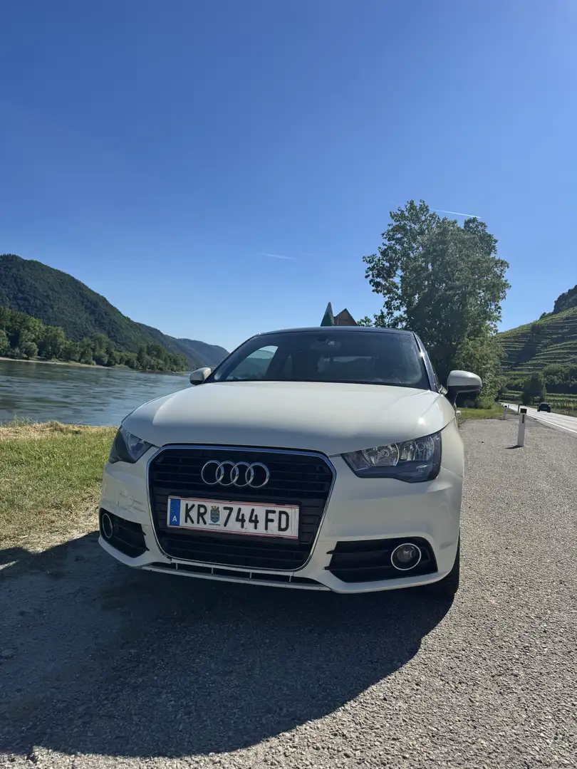 Audi A1 1,2 TFSI Attraction - 2