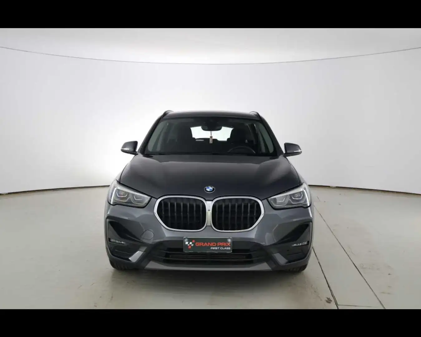 BMW X1 xDrive25e Advantage Grijs - 2