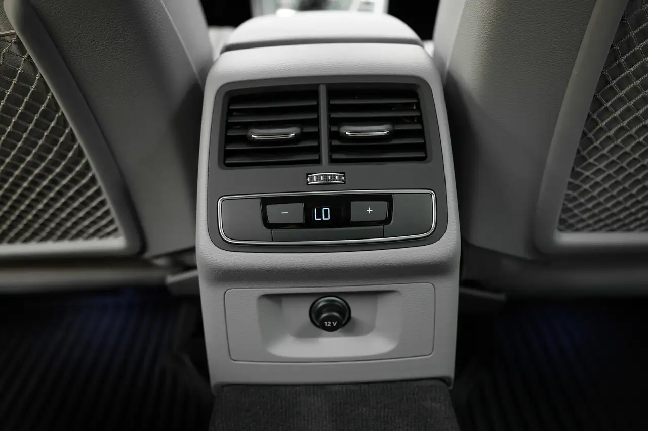 Audi A4 снимка Audi A4