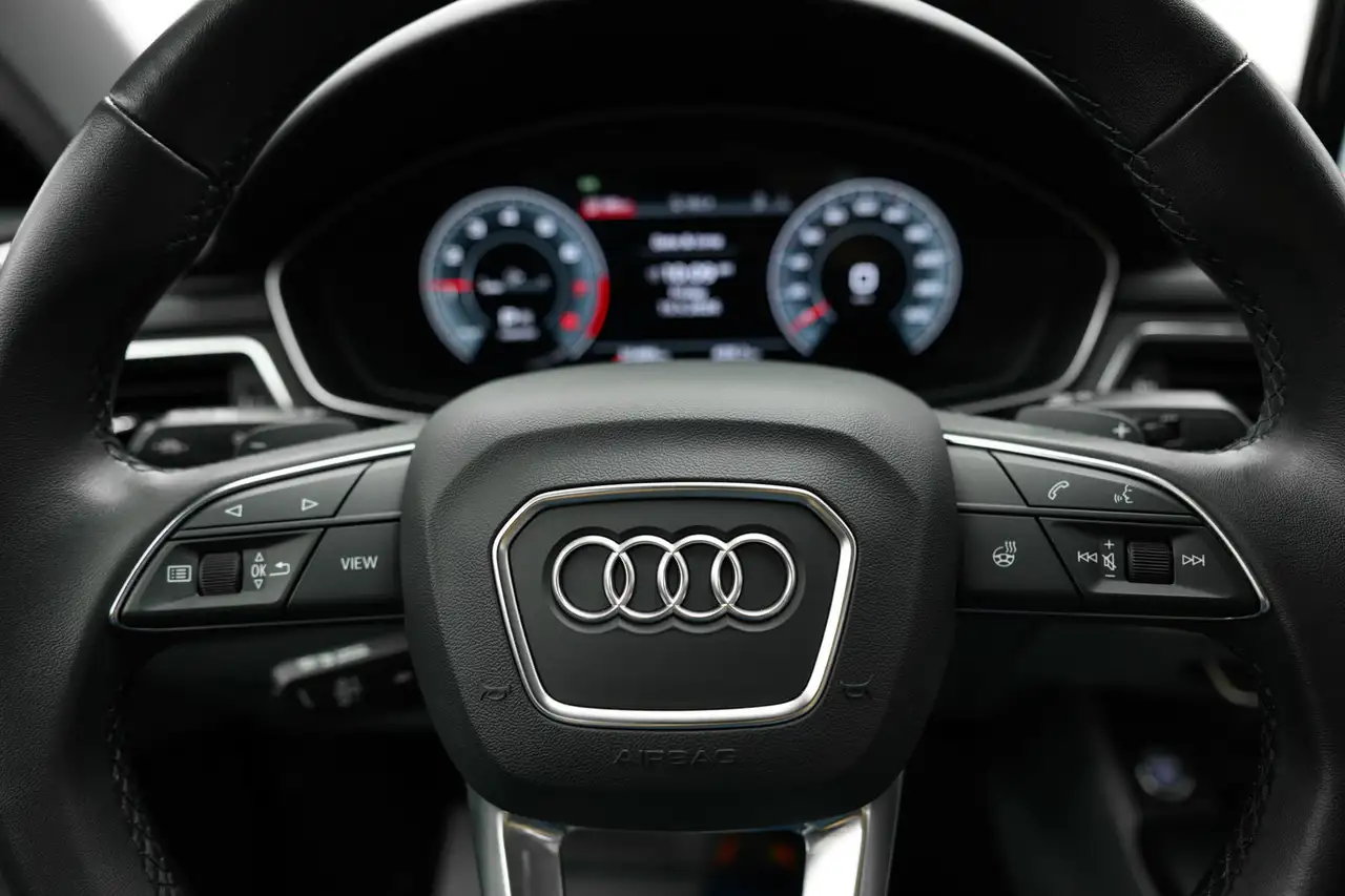 Audi A4 снимка Audi A4