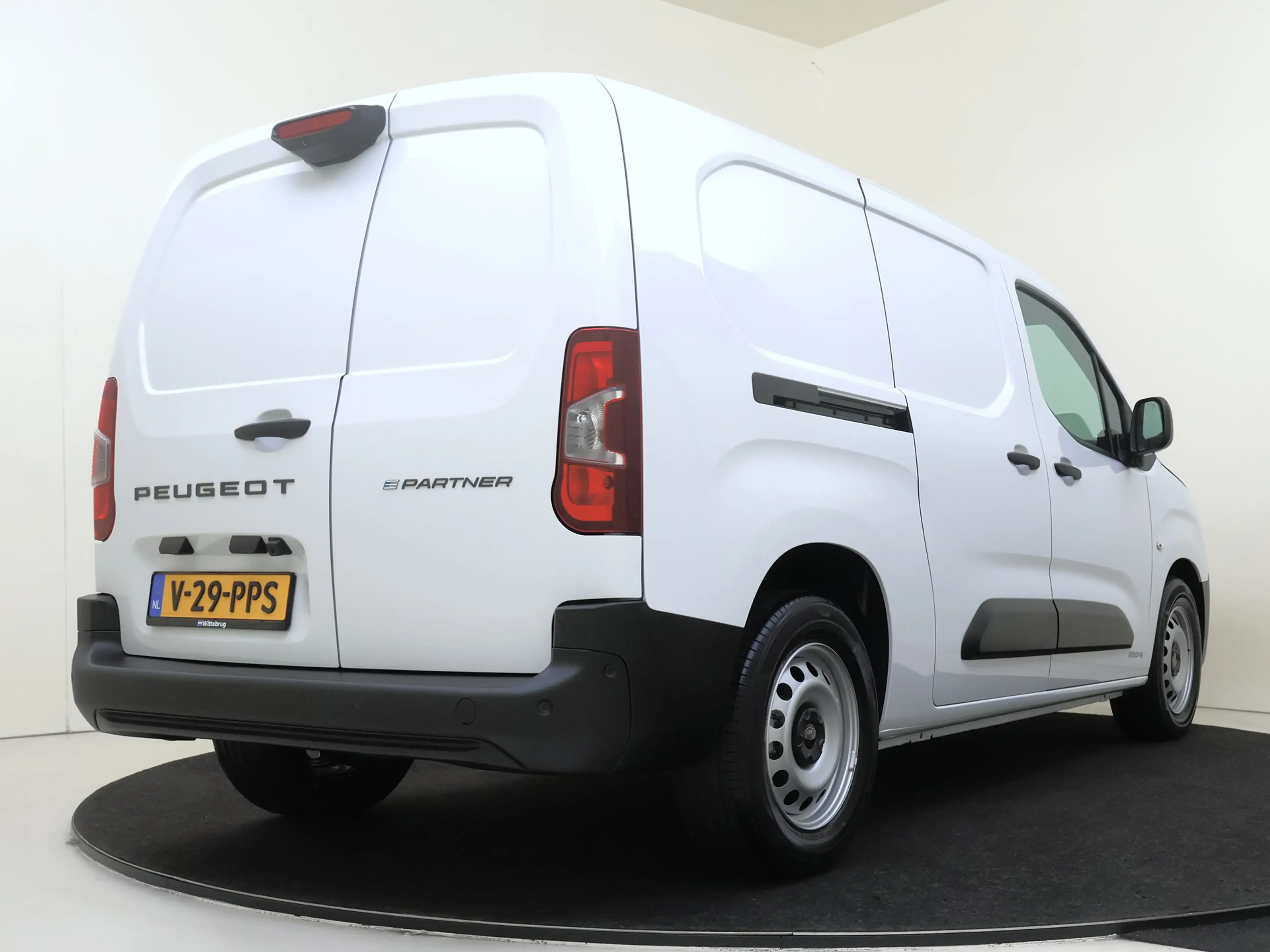 Peugeot Partner e-Partner 136 L2 50 kWh — photo 11