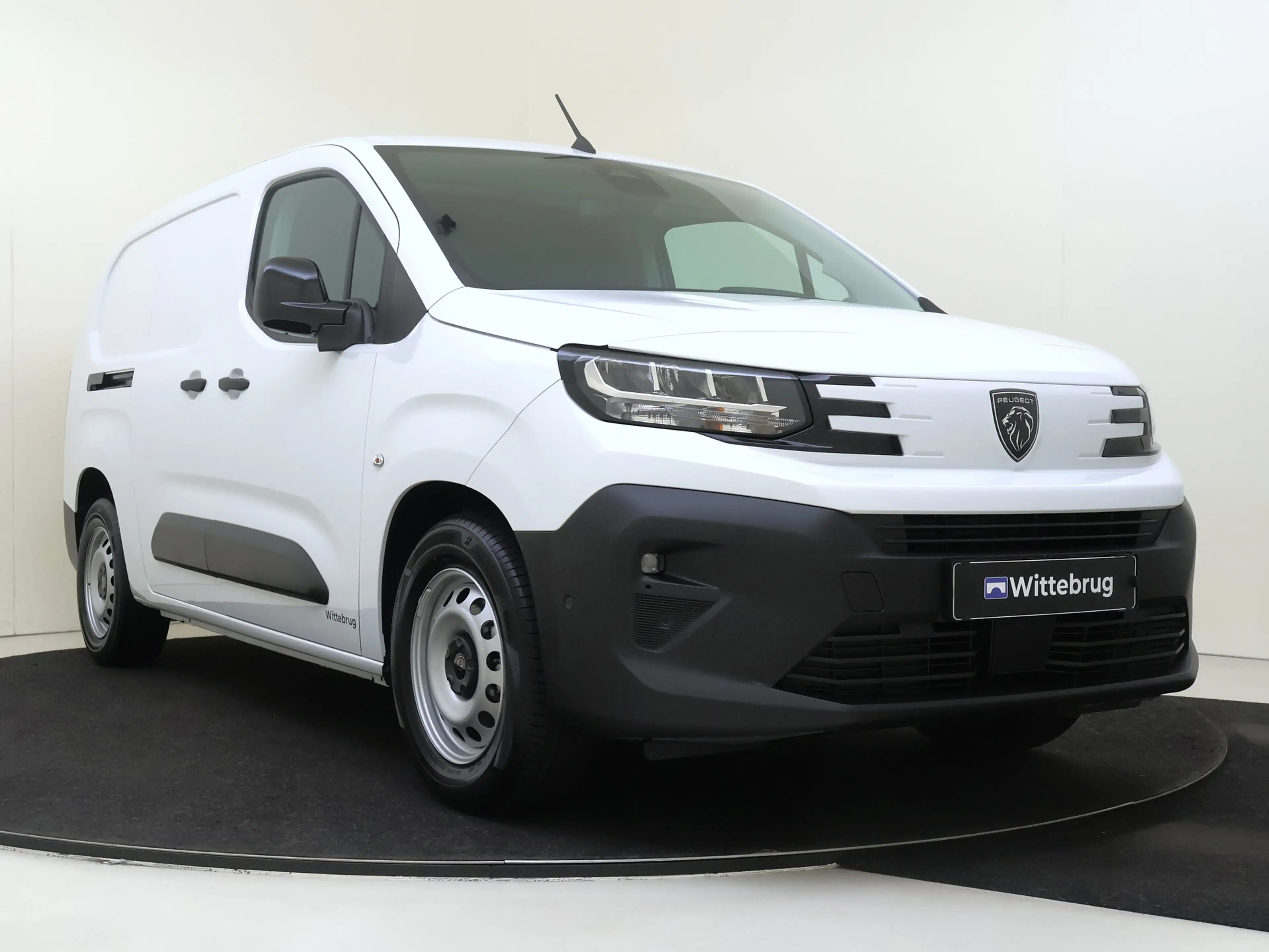 Peugeot Partner e-Partner 136 L2 50 kWh — photo 3