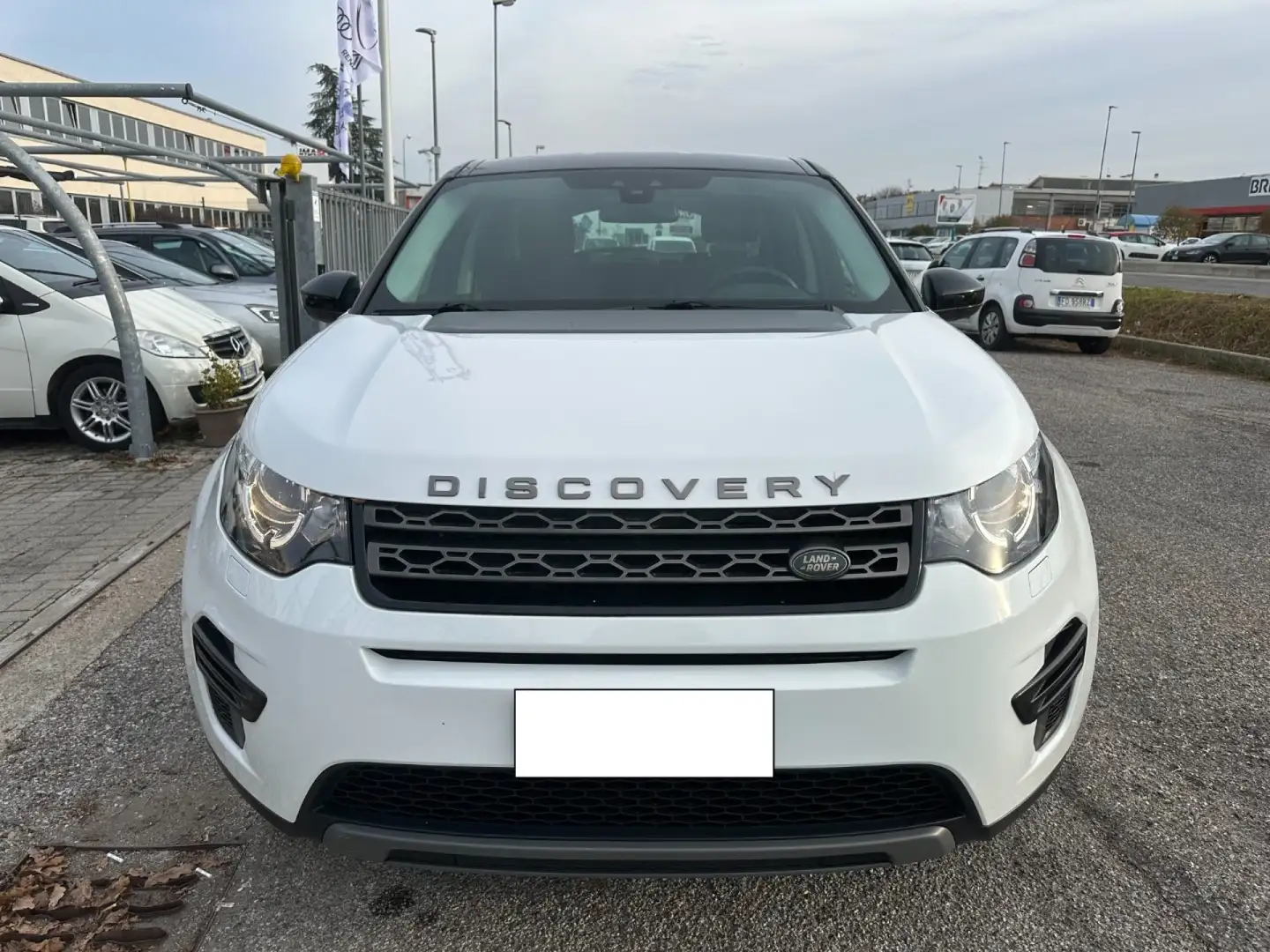 Land Rover Discovery Sport 2.0 TD4 150 CV Pure Weiß - 2