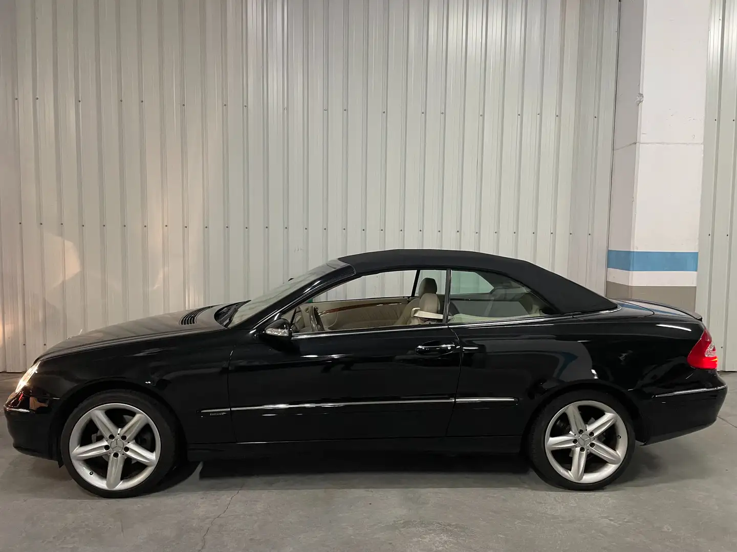 Mercedes-Benz CLK 200 CLK Cabrio 200 K Noir - 1