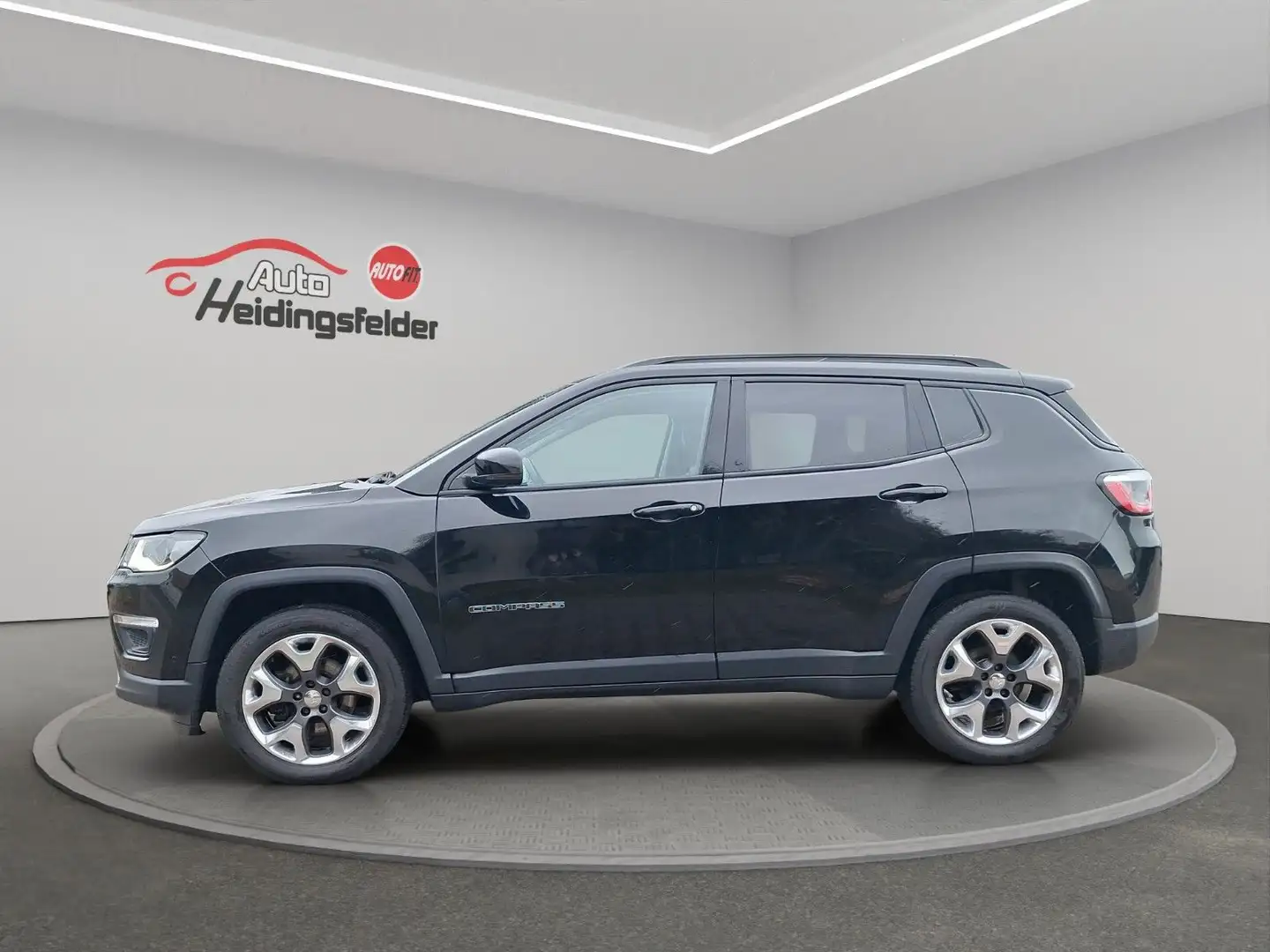 Jeep Compass Limited 4WD, 8-fach, AHK, Navi, PDC, RFK Schwarz - 2