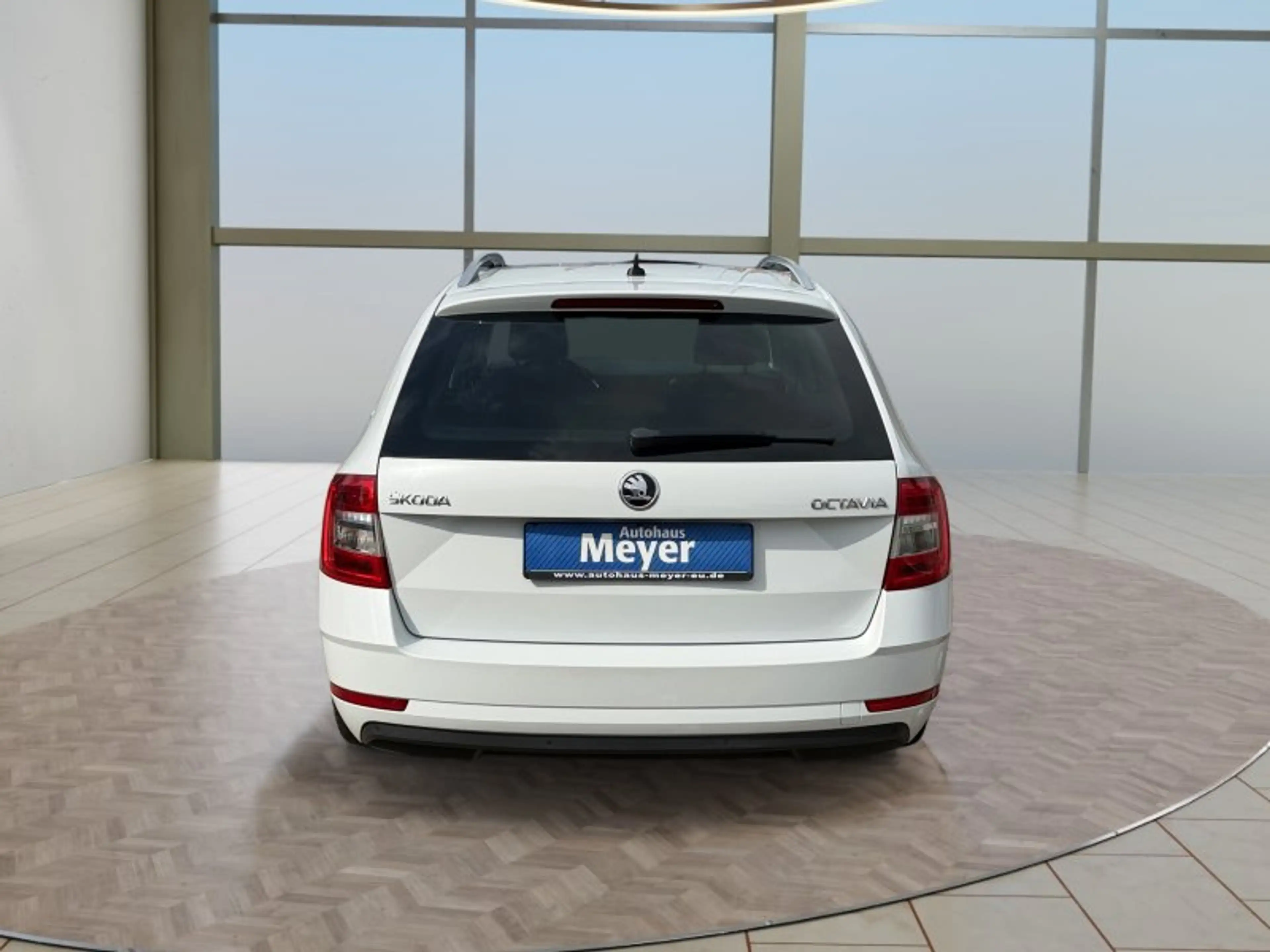 Skoda Octavia 1.8TSI Style  AHK/LED/Navi — photo 4