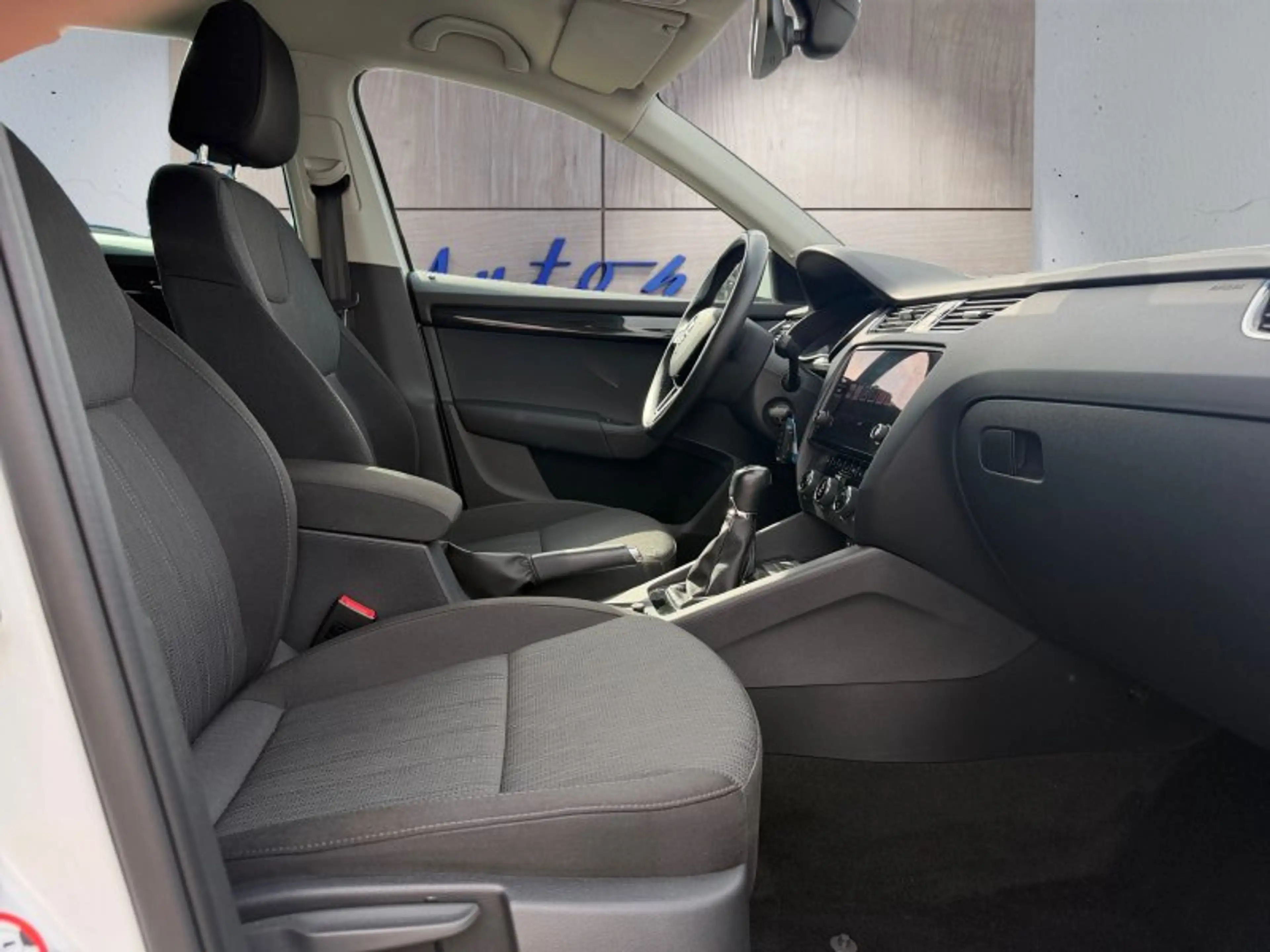Skoda Octavia 1.8TSI Style  AHK/LED/Navi — photo 15