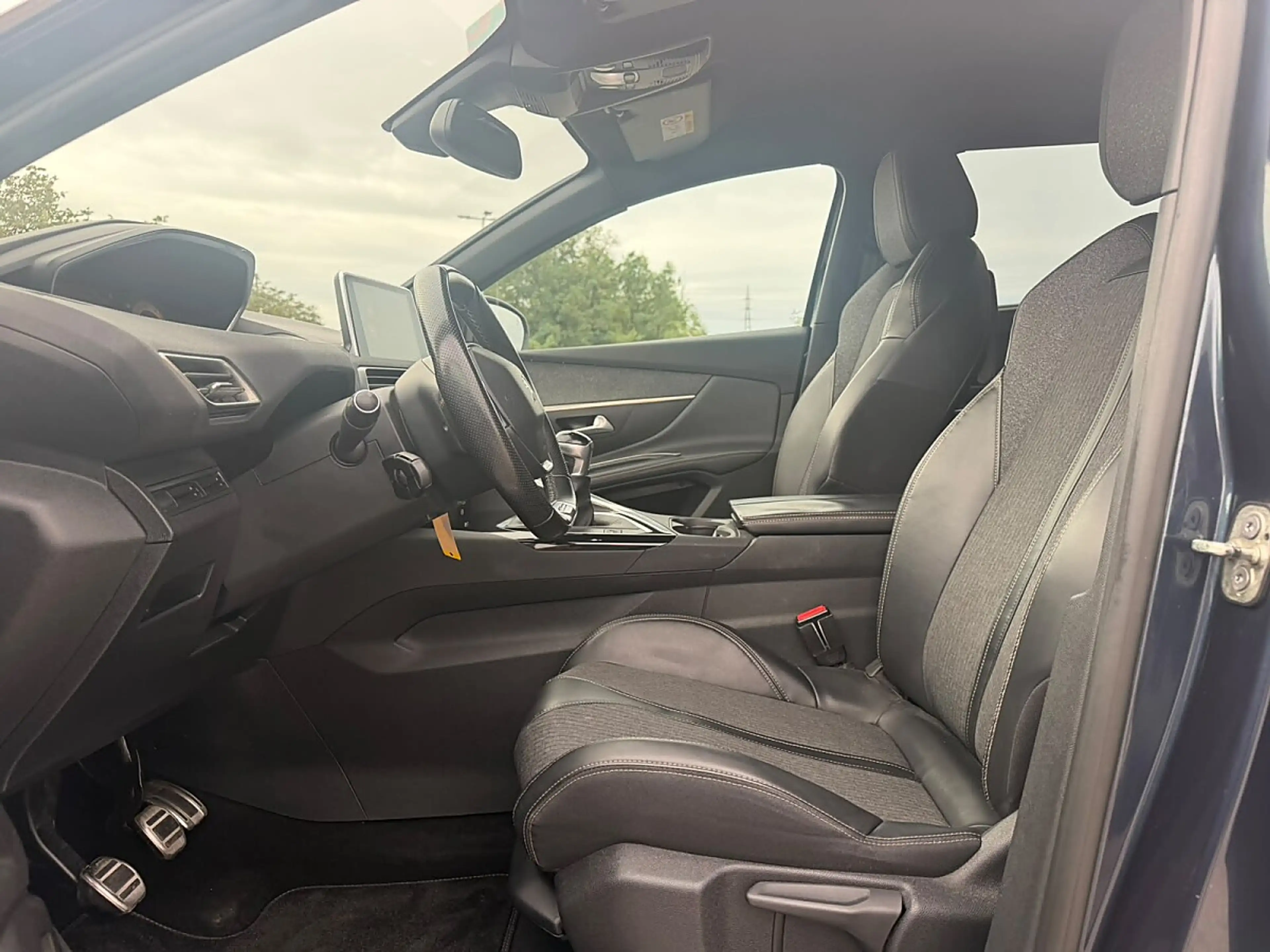 Peugeot 5008 1,2 PureTech 130 S&S GT Line *7 Sitzer*Totwinke... — photo 10