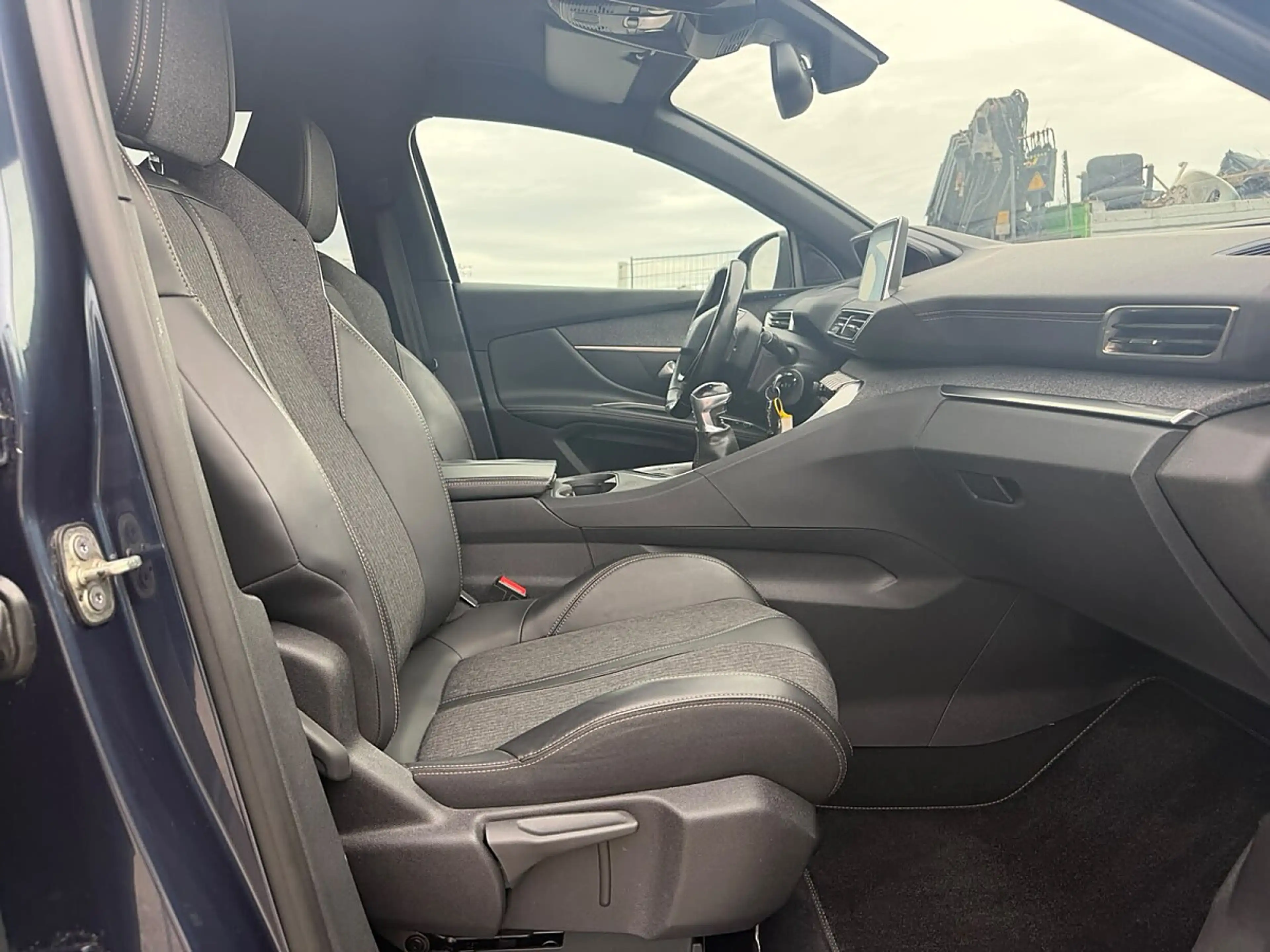 Peugeot 5008 1,2 PureTech 130 S&S GT Line *7 Sitzer*Totwinke... — photo 11