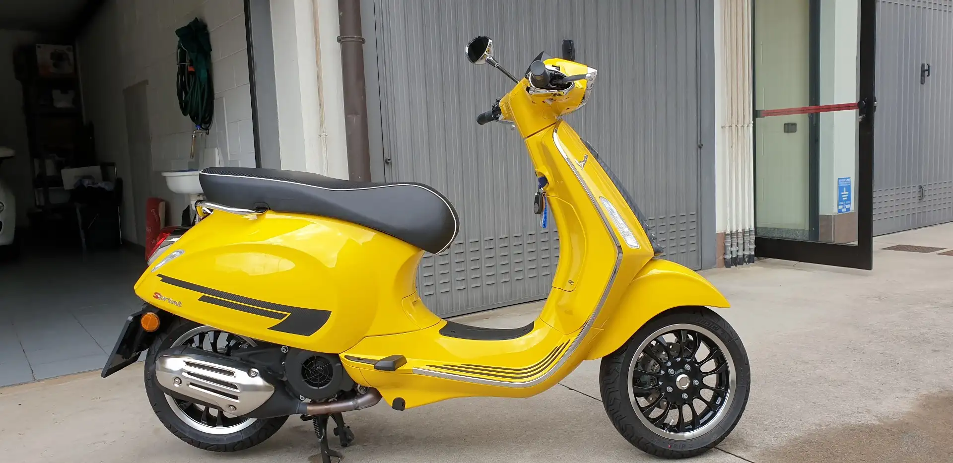 Piaggio Sprint Vespa 125cc Galben - 1