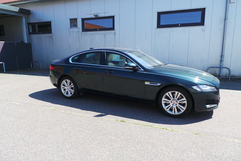 Jaguar XF Portfolio AWD 35t PANO,LED,LEDER,CAM — photo 7