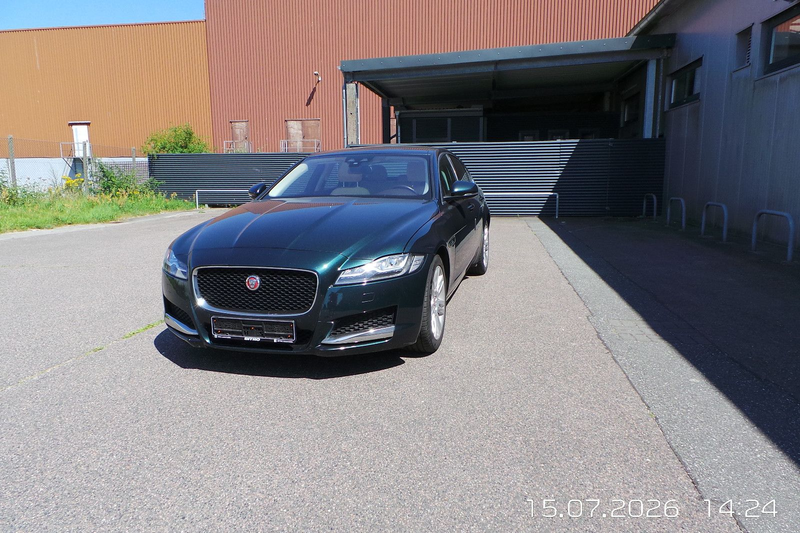 Jaguar XF Portfolio AWD 35t PANO,LED,LEDER,CAM — photo 2