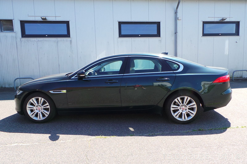 Jaguar XF Portfolio AWD 35t PANO,LED,LEDER,CAM — photo 14