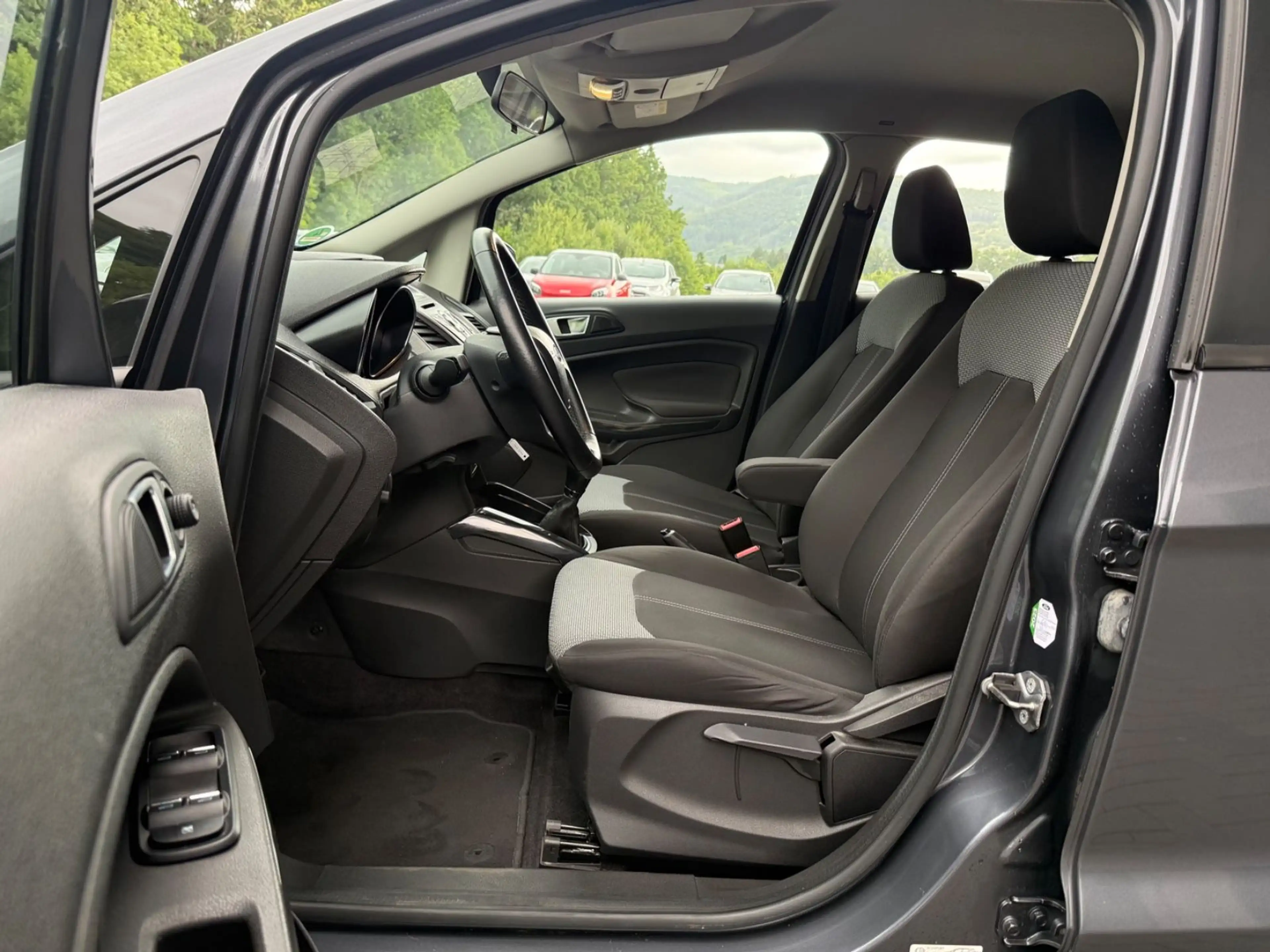Ford EcoSport *Sitzheizung *PDC *Bluetooth *USB — photo 9