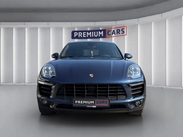 Porsche Macan view 8