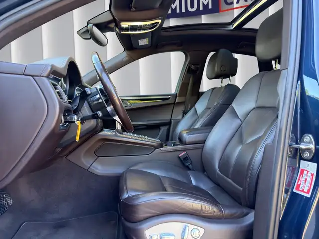 Porsche Macan view 10