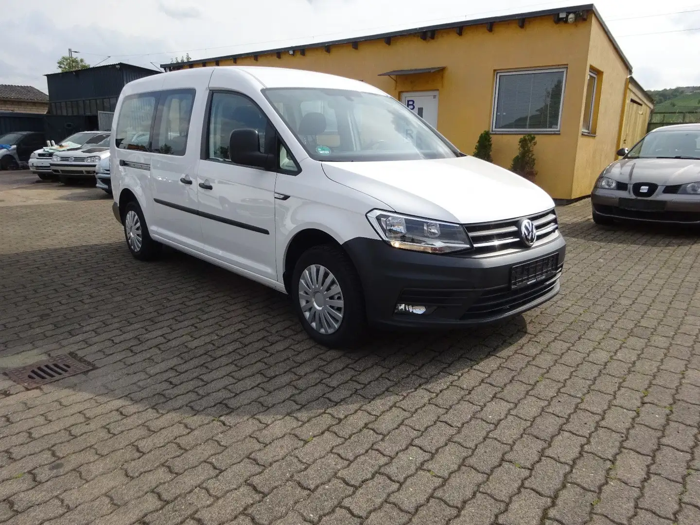 Volkswagen Caddy Maxi 2.0 TDI Euro 6 Tüv 5/26 Klima AHK Weiß - 1