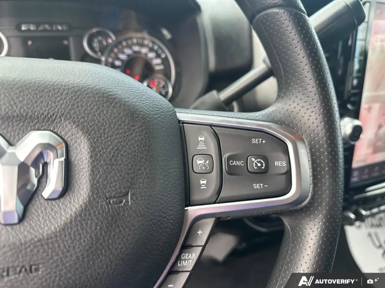 RAM 3500 снимка RAM 3500