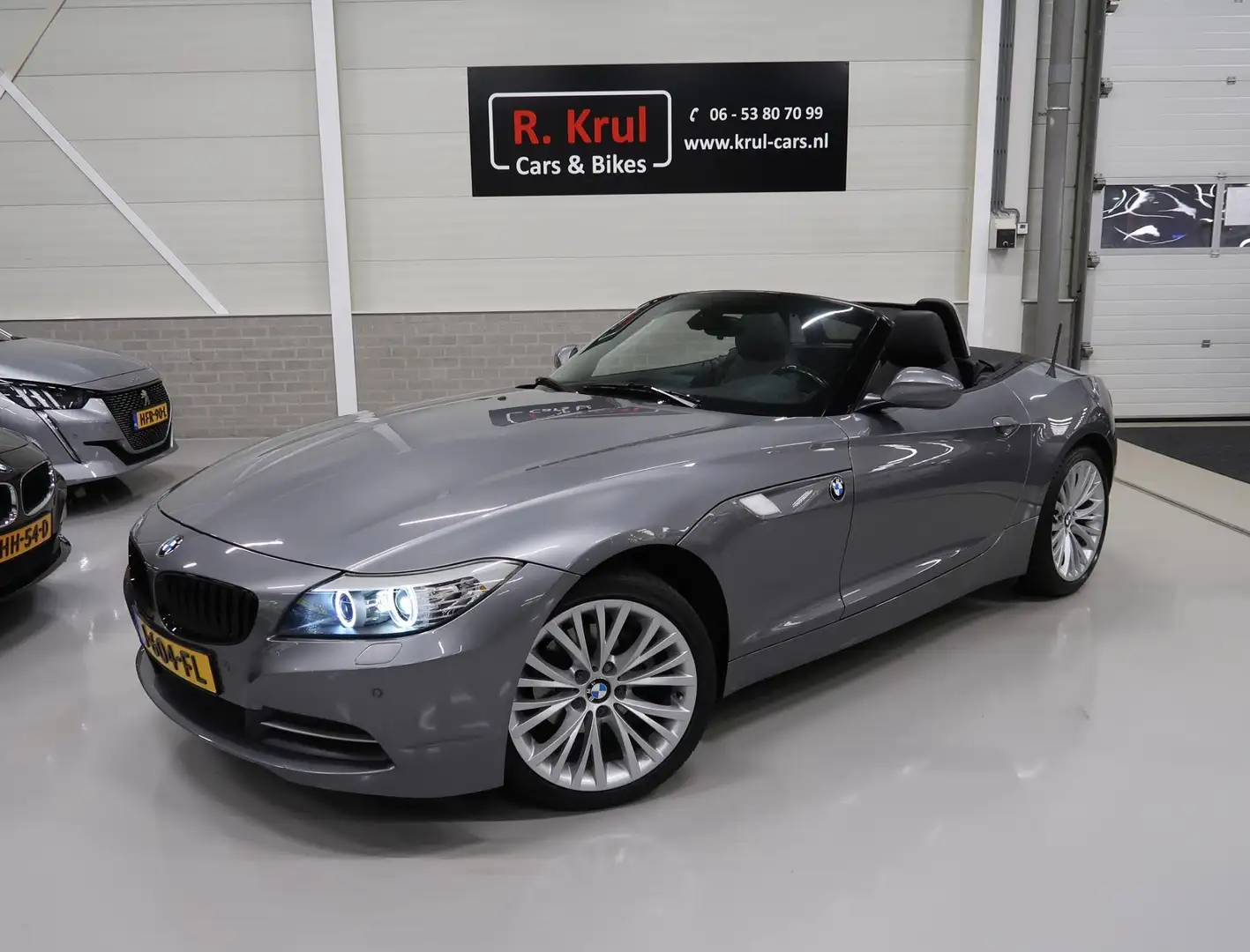 BMW Z4 Roadster sDrive20i Leer Navigatie Airco Cruisecont Gris - 1