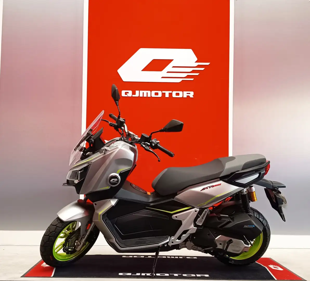 QJ Motor Gris - 1