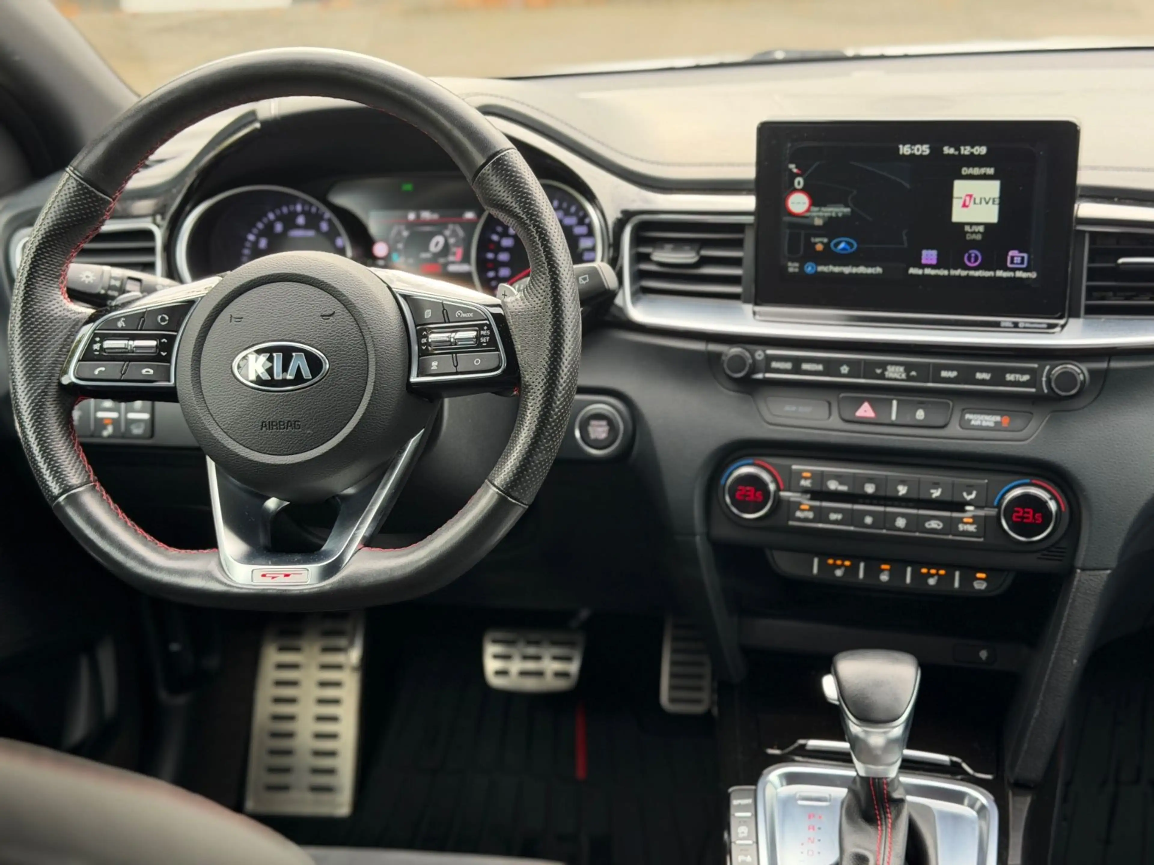Kia ProCeed / pro_cee'd ProCeed GT 1.6 Navi LED Alus Kamera 1. Hand TÜV — photo 13