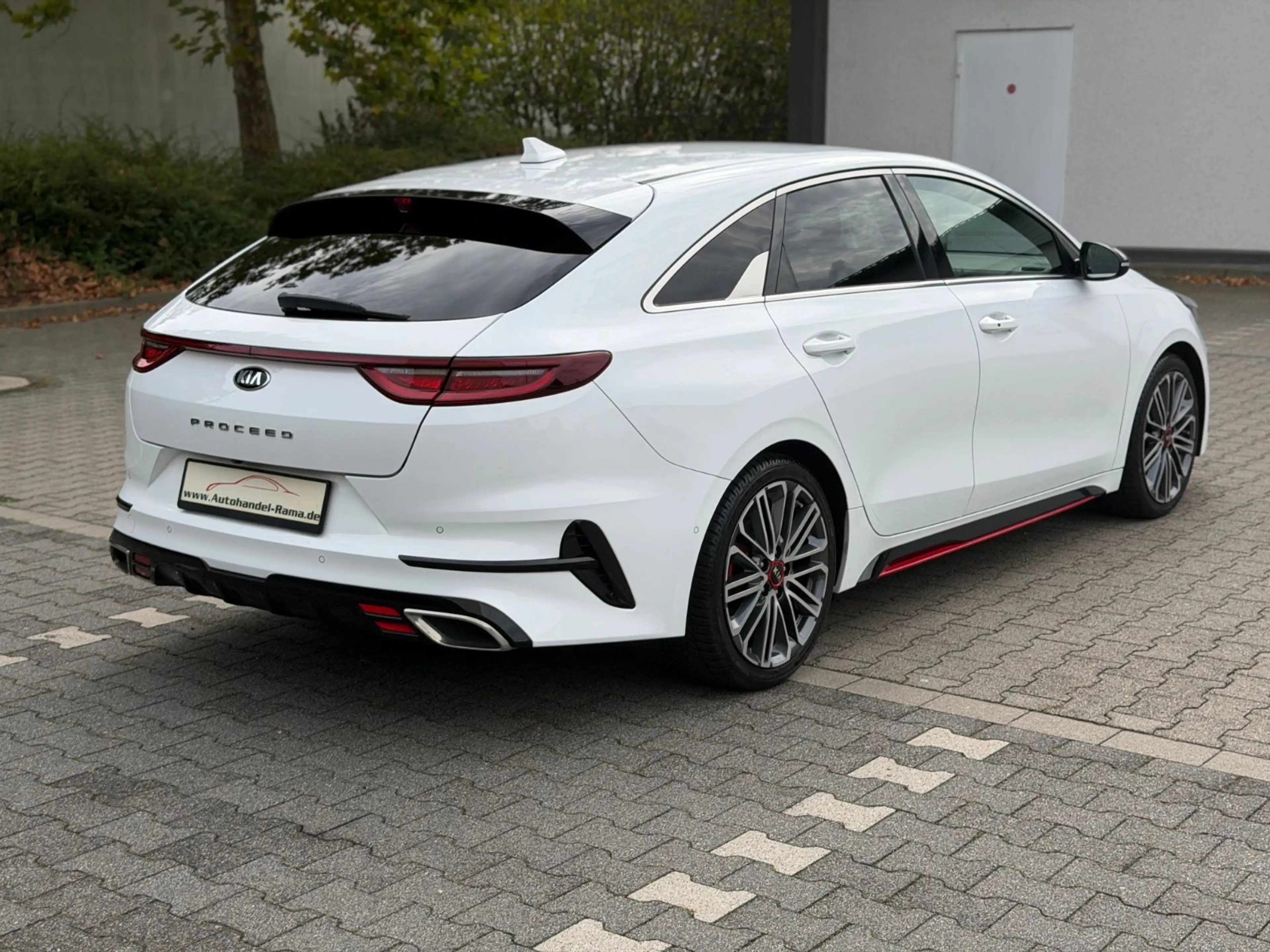 Kia ProCeed / pro_cee'd ProCeed GT 1.6 Navi LED Alus Kamera 1. Hand TÜV — photo 9