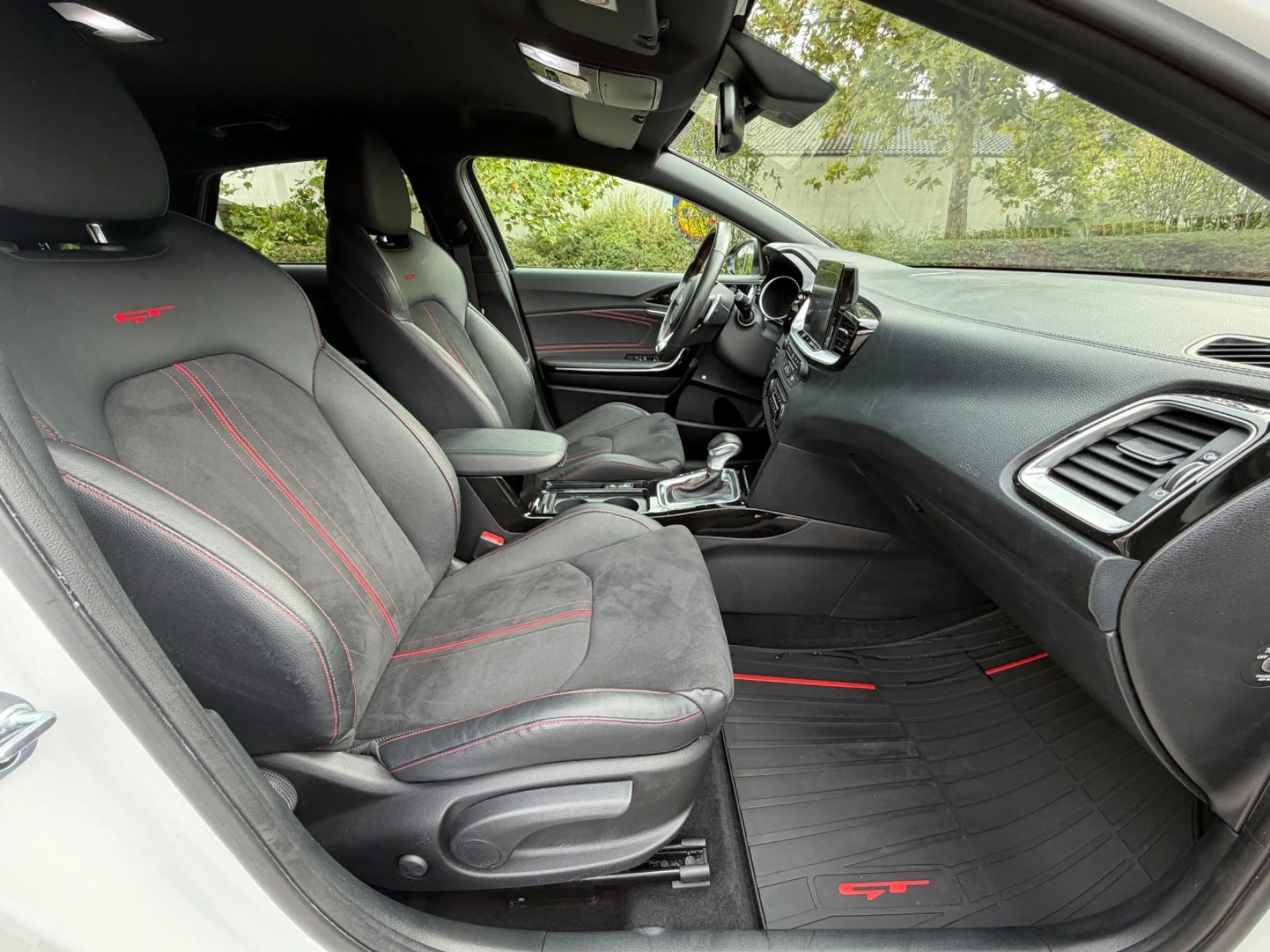Kia ProCeed / pro_cee'd ProCeed GT 1.6 Navi LED Alus Kamera 1. Hand TÜV — photo 14