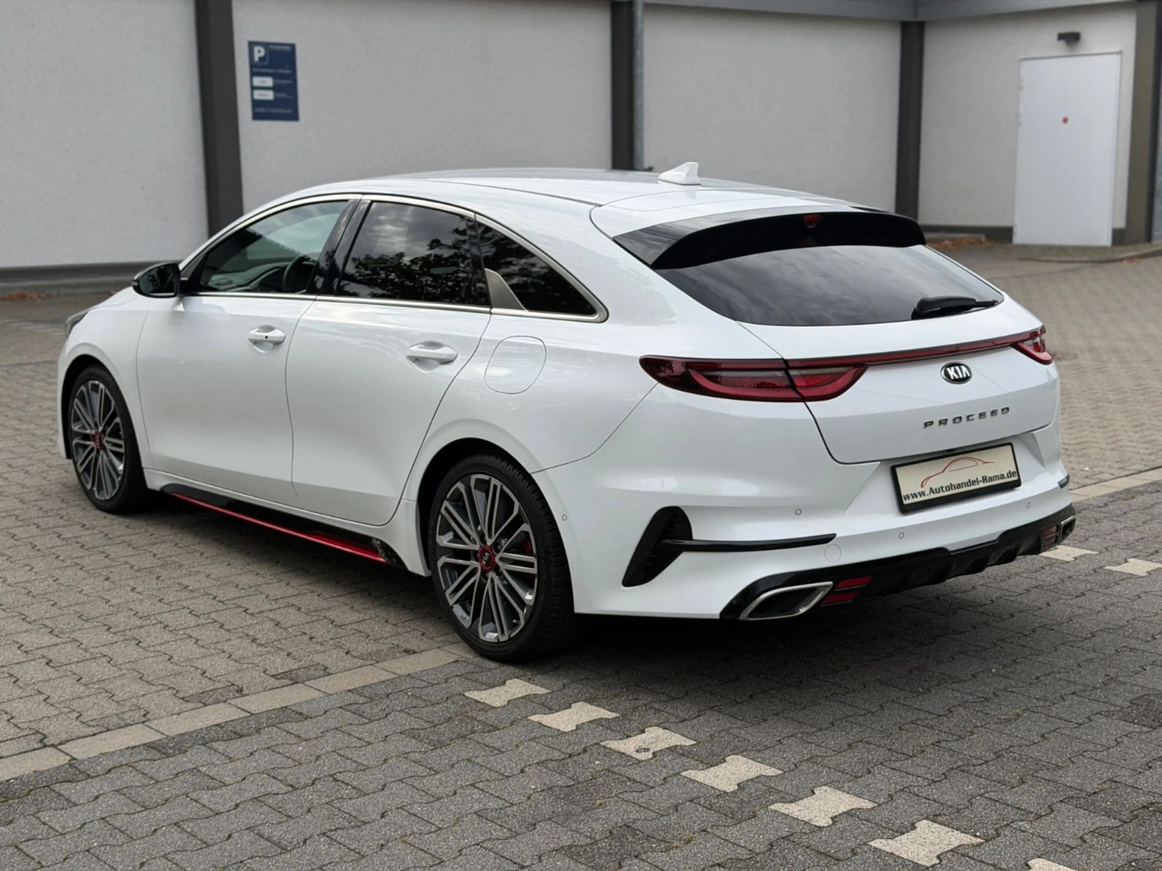 Kia ProCeed / pro_cee'd ProCeed GT 1.6 Navi LED Alus Kamera 1. Hand TÜV — photo 7